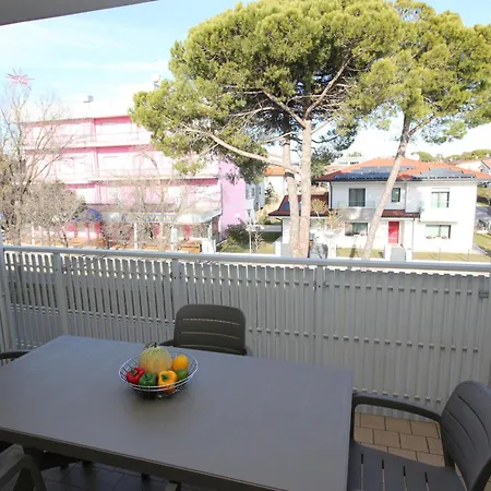 Coastal Comfort Flat Just 400m From The *