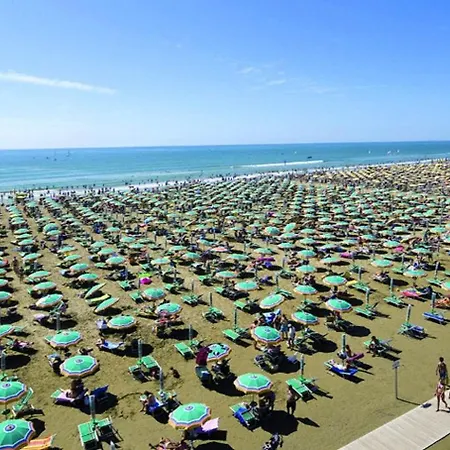 Apartment Coastal Comfort Flat Just 400m From The Bibione