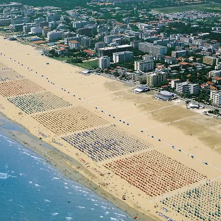 Apartment Coastal Comfort Flat Just 400m From The Bibione