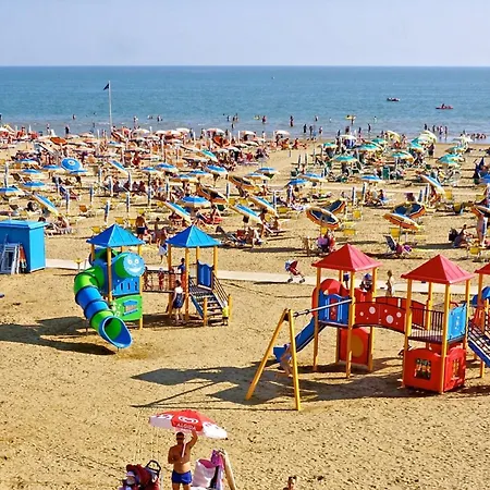 Coastal Comfort Flat Just 400m From The Apartment